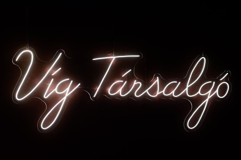 Víg Társalgó