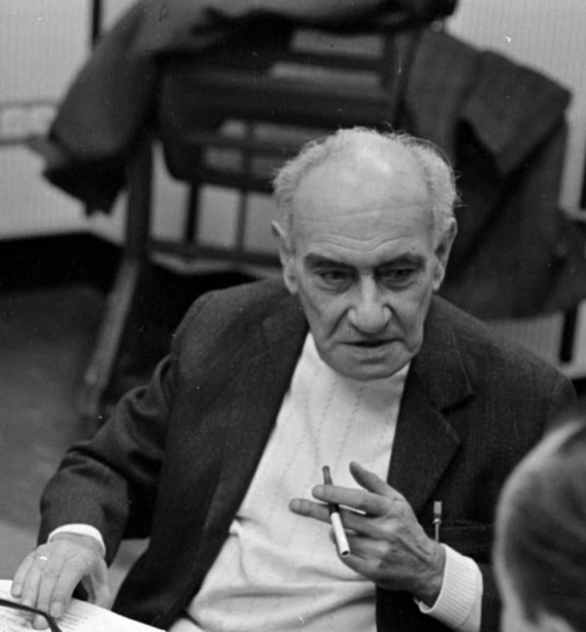 id. Kőmíves Sándor