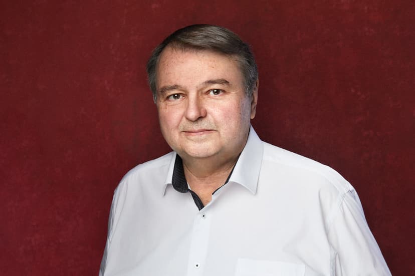 Gados Béla